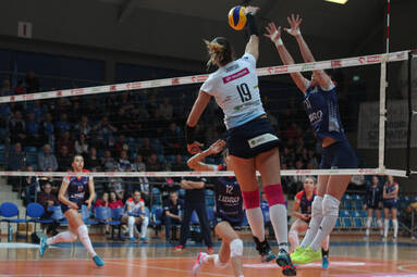 1/8 finału PP: Tauron MKS Dąbrowa Górnicza - KS Pałac Bydgoszcz 3:0