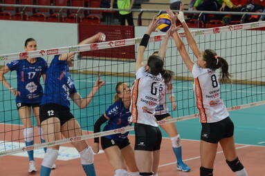 Sobota z ORLEN Ligą: Polski Cukier Muszynianka - KSZO Ostrowiec Świętokrzyski 3:2