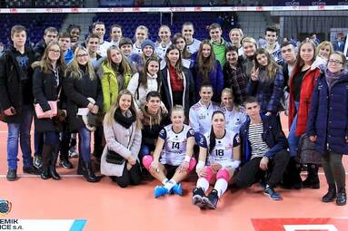 Blisko 4000 uczniów kibicowało z klasą