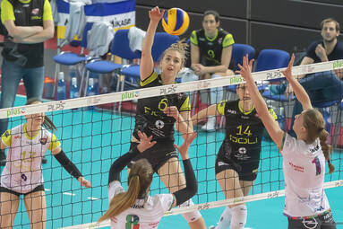 Sobota z LSK: Legionovia Legionowo - POLI Budowlani Toruń 2:3