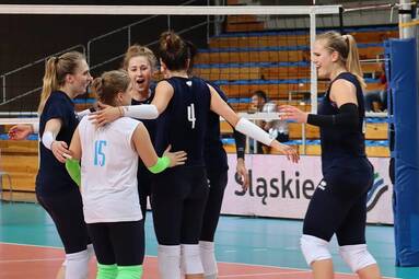 Zwycięstwa #VolleyWrocław i KSZO Ostrowiec w II dniu VII Memoriału im. Agaty Mróz-Olszewskiej