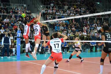Liga Mistrzyń: ŁKS Commercecon Łódź - SSC Palmberg Schwerin 3:1