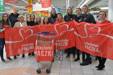 Siatkarki ŁKS Commercecon zrobiły zakupy dla Szlachetnej Paczki