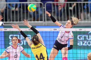 LM: Chemik Police - Fenerbahce Opet Stambuł 0:3