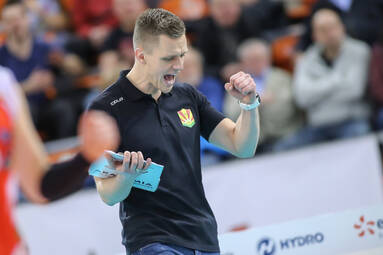 Bartłomiej Piekarczyk z nowym kontraktem