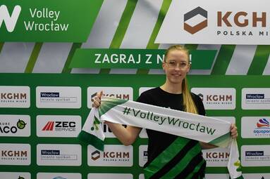 Karolina Fedorek na kolejny sezon w #VolleyWrocław
