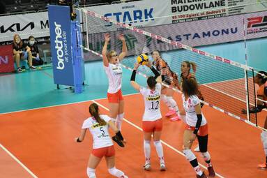 Czwartek z TAURON Ligą: ŁKS Commercecon Łódź - UNI Opole 3:1