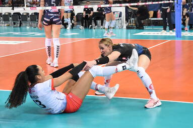 Derby Łodzi: ŁKS Commercecon Łódź odegrały się za spotkanie w 1. kolejce [ZDJĘCIA]