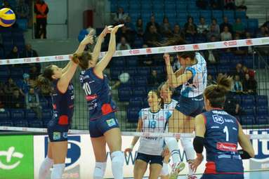 Chemik w półfinale