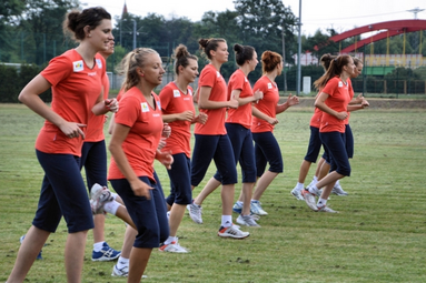 Pierwszy trening siatkarek Pałacu