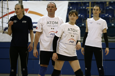 Atomowy trening rodziny o złotym sercu